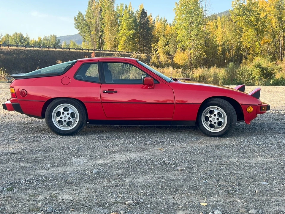 1988 Porsche 924 S - Image 16 of 31