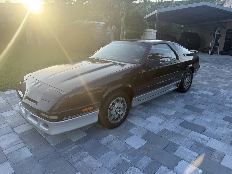1989 Dodge Daytona - Image 3 of 31