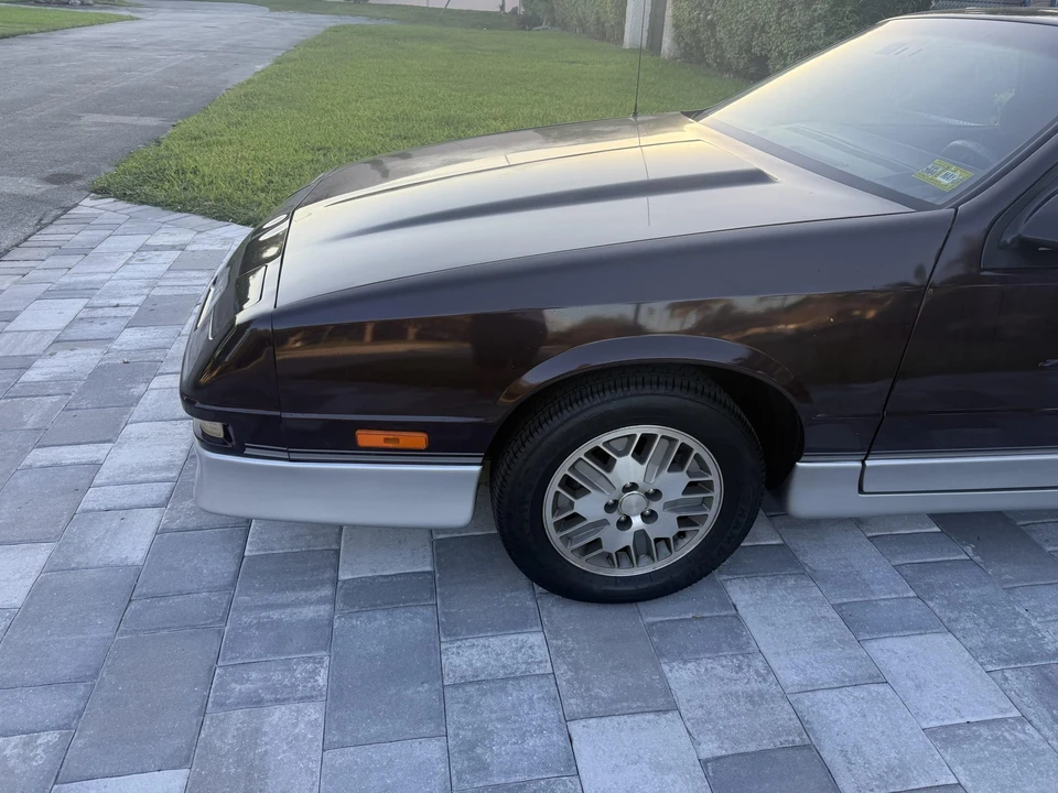 1989 Dodge Daytona - Image 16 of 31