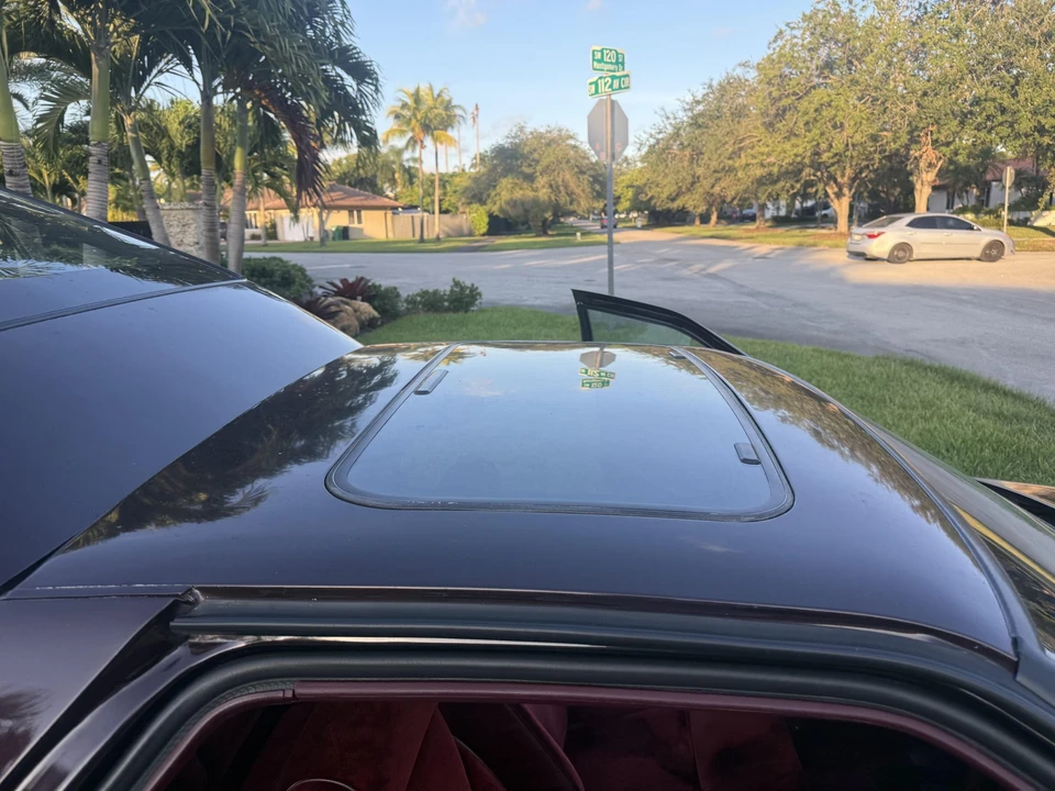 1989 Dodge Daytona - Image 18 of 31