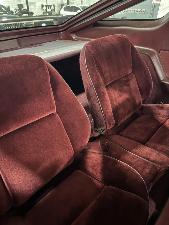 1989 Dodge Daytona - Image 26 of 31