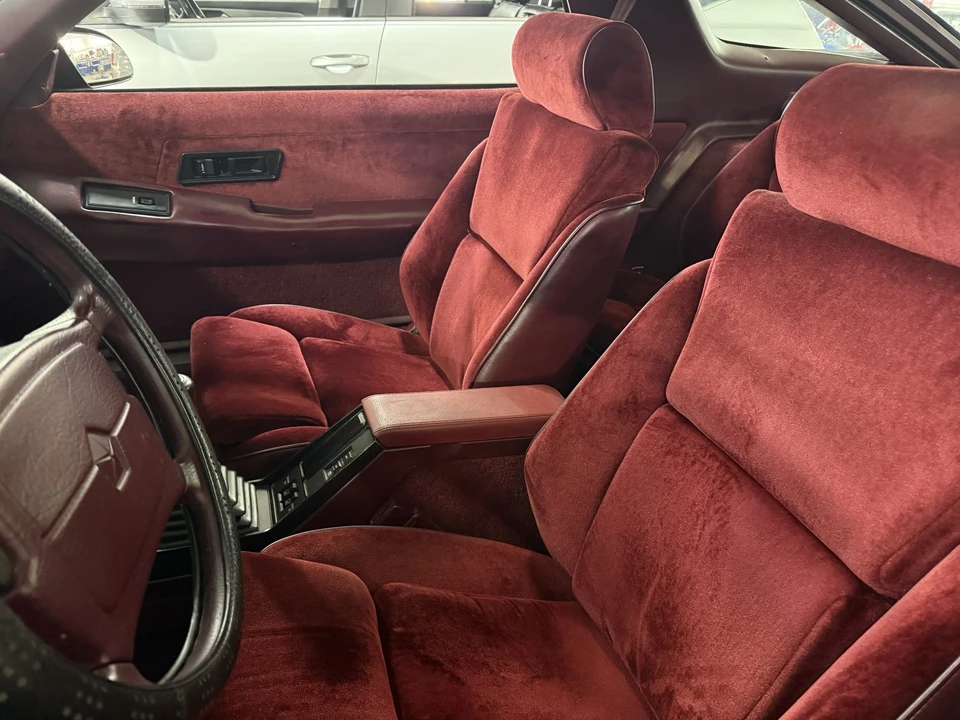 1989 Dodge Daytona - Image 23 of 31