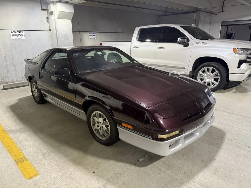 1989 Dodge Daytona - Image 5 of 31