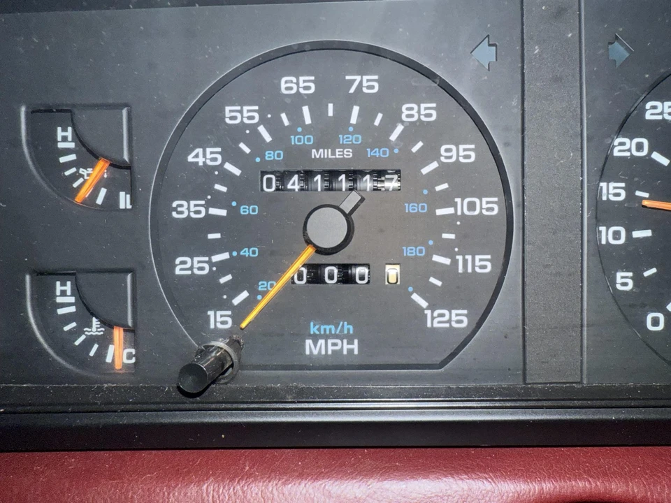 1989 Dodge Daytona - Image 29 of 31