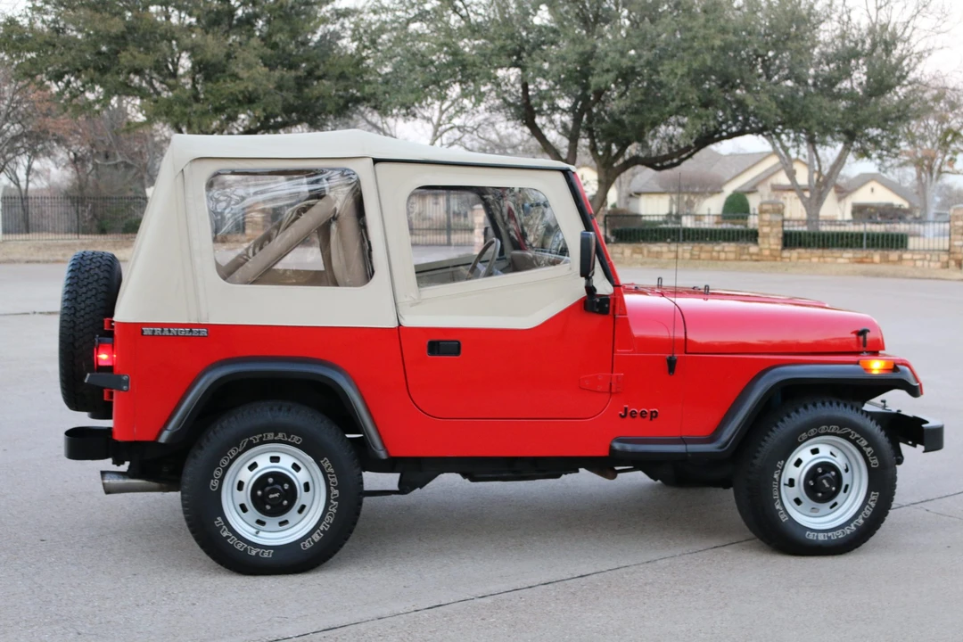 1989 Jeep YJ Wrangler - Image 11 of 31