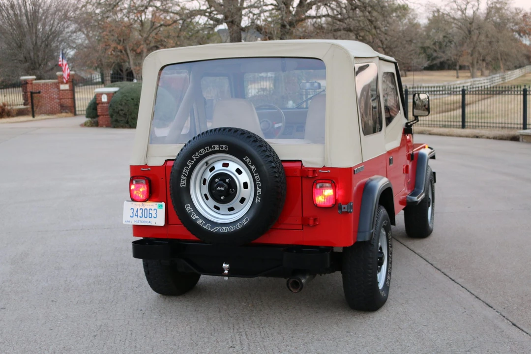 1989 Jeep YJ Wrangler - Image 9 of 31
