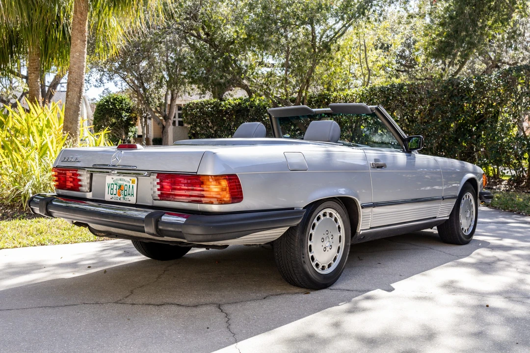 1989 Mercedes-Benz R107 SL-Class - Image 17 of 31