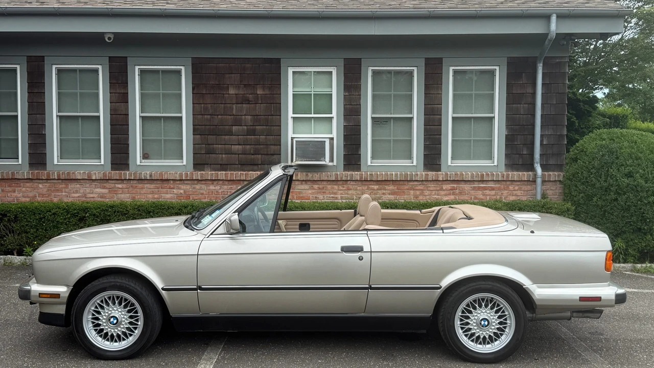 1990 BMW E30 3 Series - Image 14 of 31