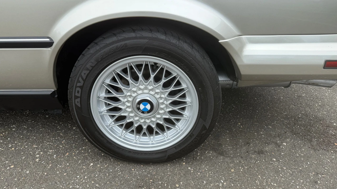 1990 BMW E30 3 Series - Image 23 of 31