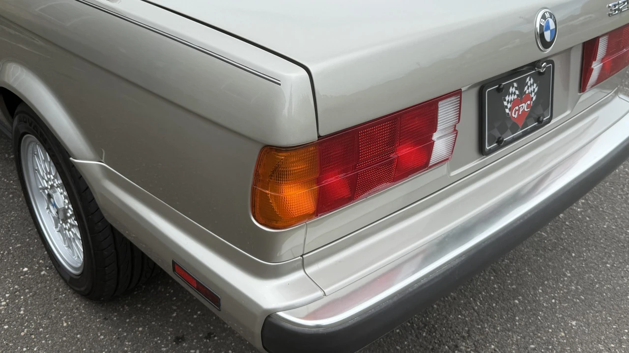 1990 BMW E30 3 Series - Image 21 of 31
