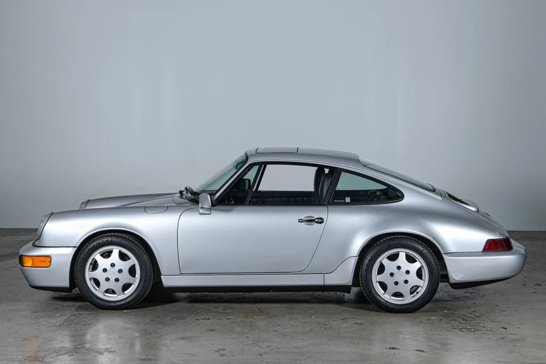 1990 Porsche 964 Carrera 4 - Image 13 of 31