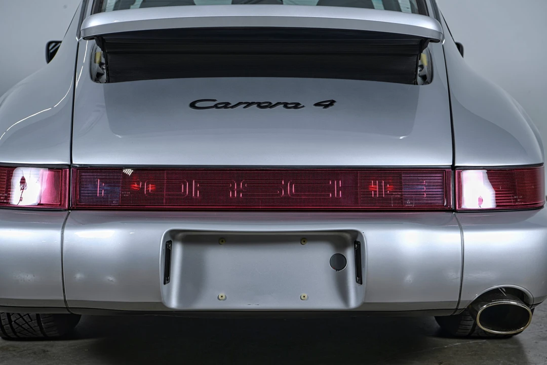 1990 Porsche 964 Carrera 4 - Image 18 of 31