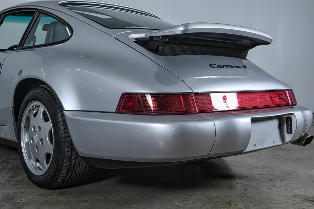 1990 Porsche 964 Carrera 4 - Image 17 of 31