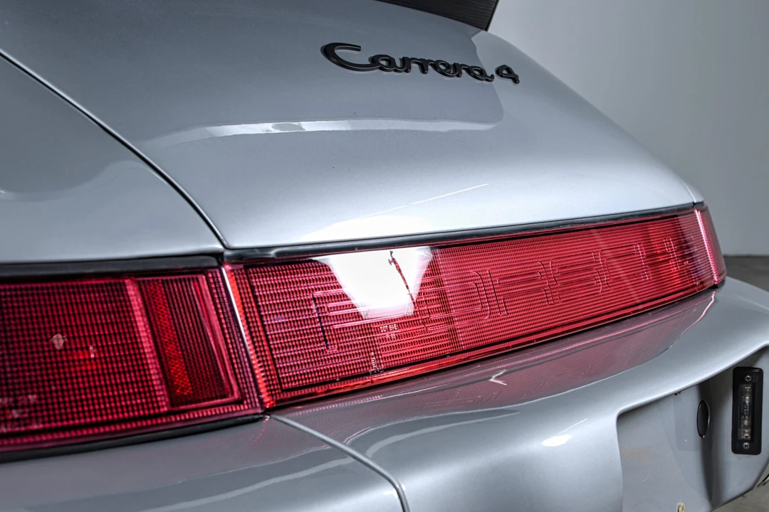 1990 Porsche 964 Carrera 4 - Image 23 of 31