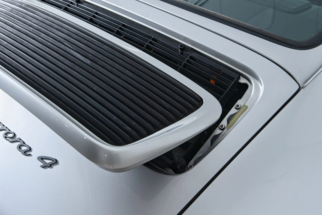 1990 Porsche 964 Carrera 4 - Image 27 of 31