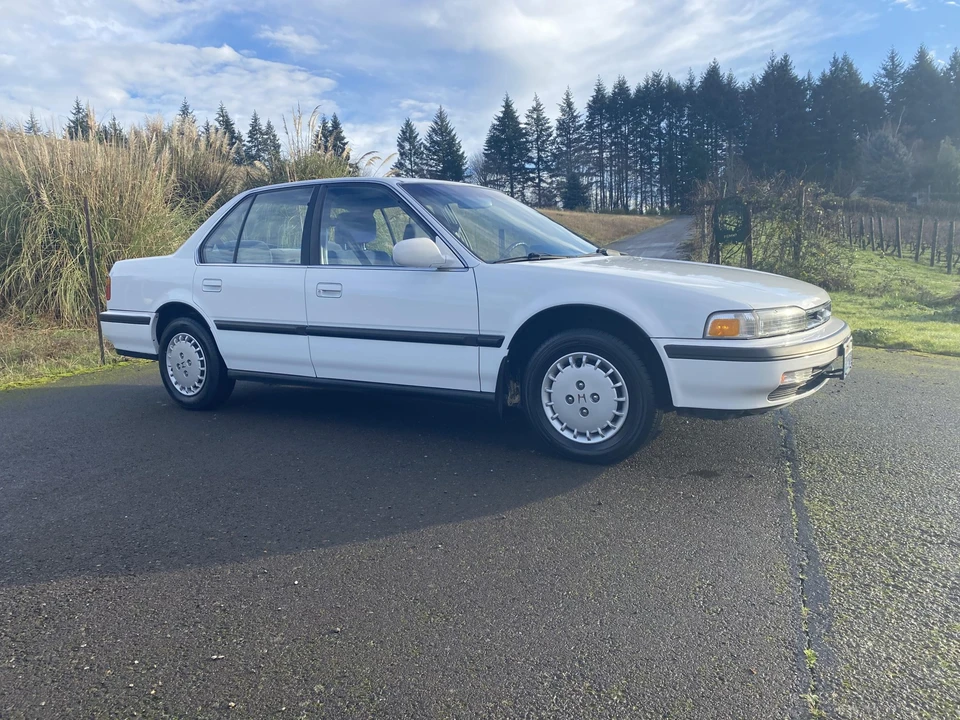 1991 Honda Accord 4th Gen - Image 14 of 31