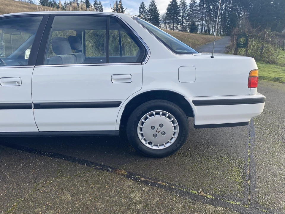 1991 Honda Accord 4th Gen - Image 27 of 31