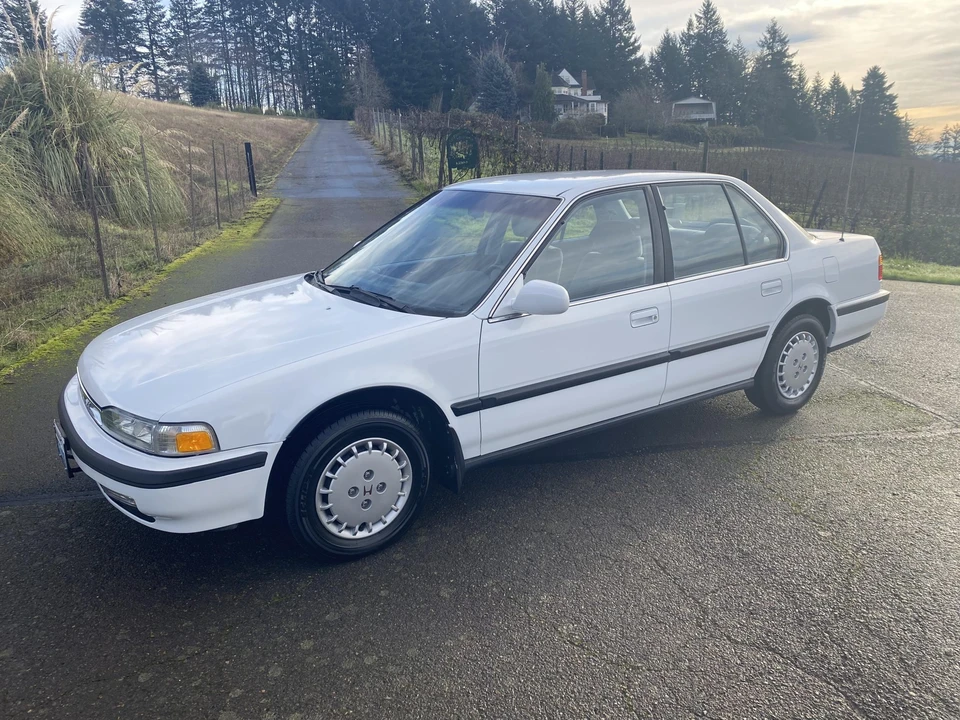1991 Honda Accord 4th Gen - Image 2 of 31