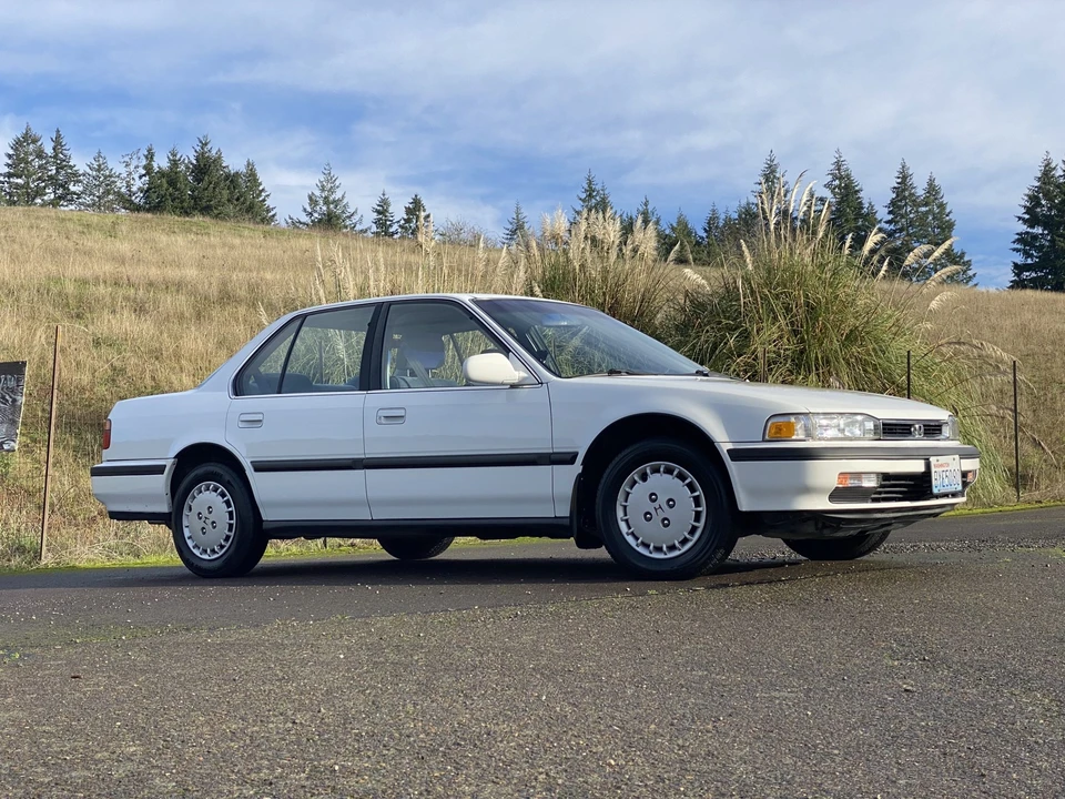 1991 Honda Accord 4th Gen - Image 13 of 31