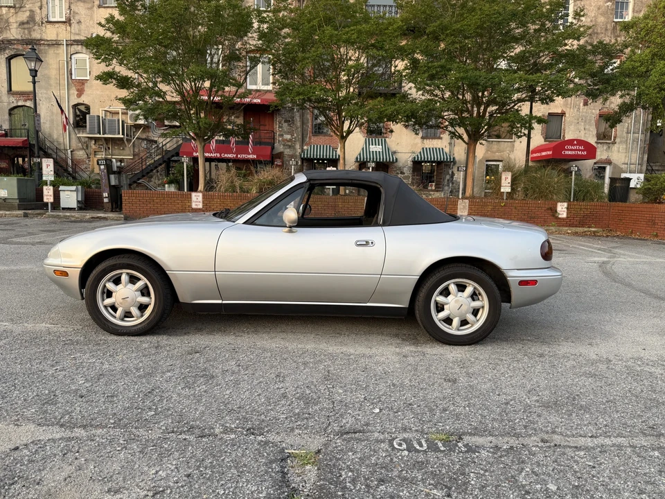 1991 Mazda NA MX-5 Miata - Image 4 of 31