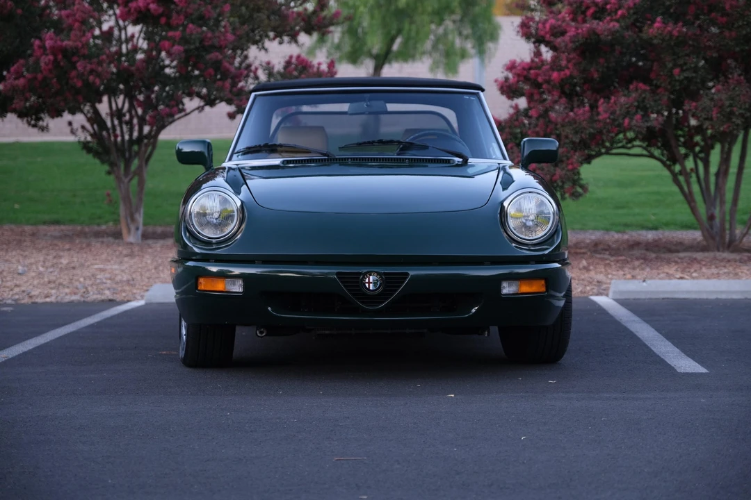 1992 Alfa Romeo Series 4 - Image 2 of 31