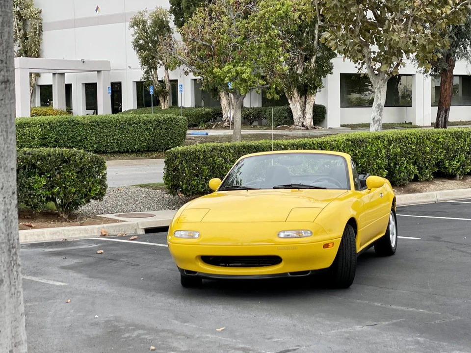 1992 Mazda NA MX-5 Miata - Image 2 of 31
