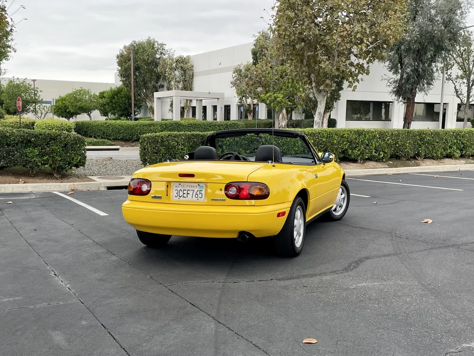 1992 Mazda NA MX-5 Miata - Image 15 of 31