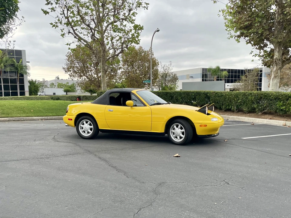 1992 Mazda NA MX-5 Miata - Image 27 of 31