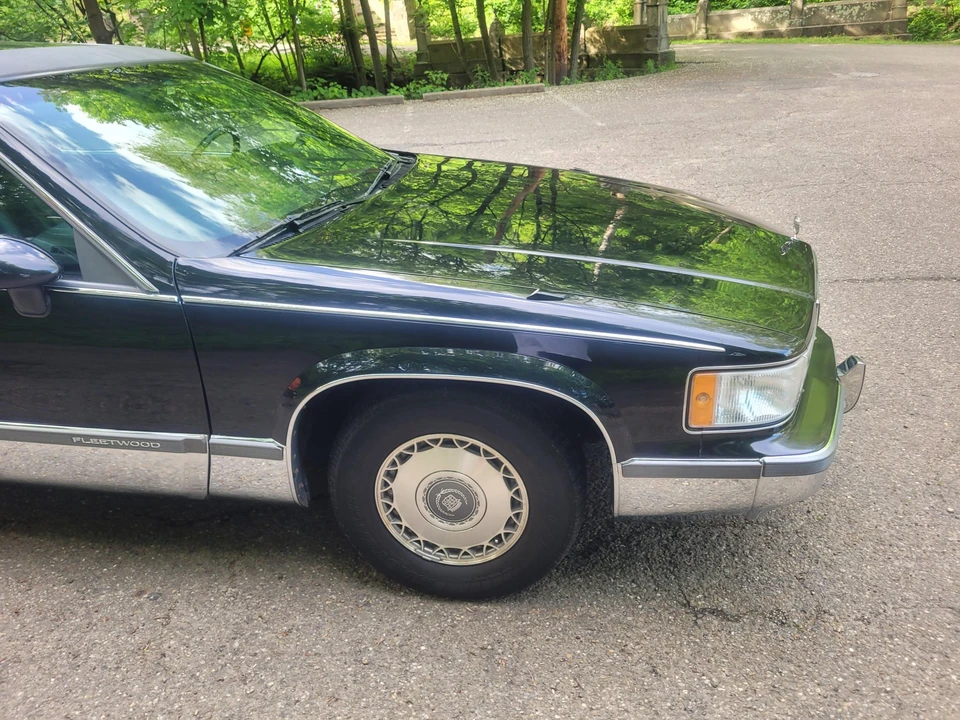 1994 Cadillac Fleetwood - Image 31 of 31