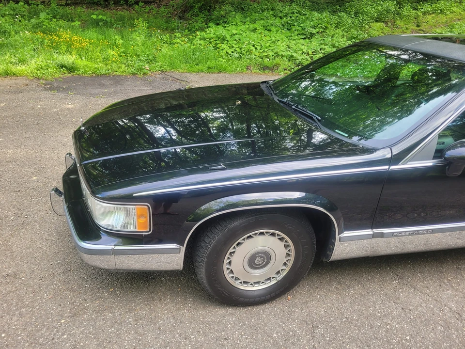 1994 Cadillac Fleetwood - Image 29 of 31
