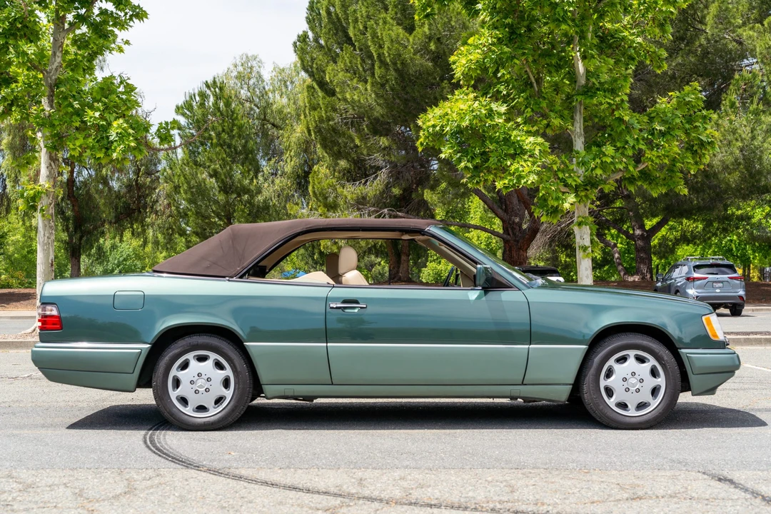1994 Mercedes-Benz W124 E-Class - Image 13 of 31