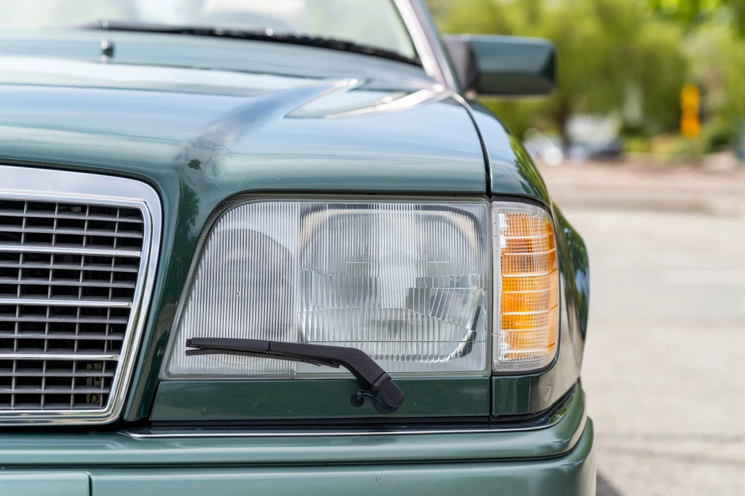 1994 Mercedes-Benz W124 E-Class - Image 18 of 31