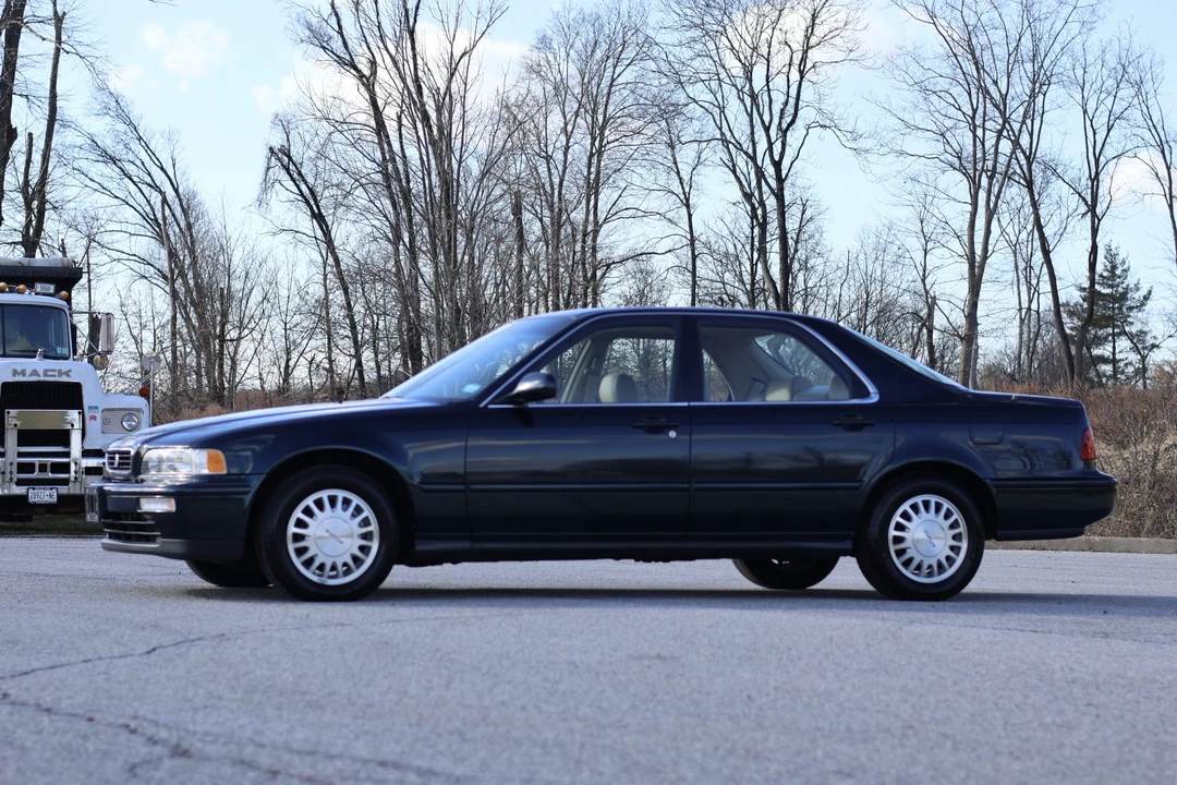 1995 Acura Legend 2nd Gen - Image 5 of 31