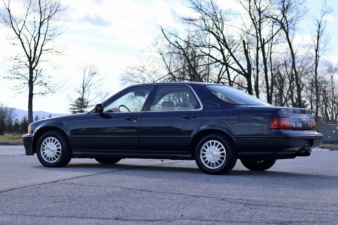 1995 Acura Legend 2nd Gen - Image 7 of 31