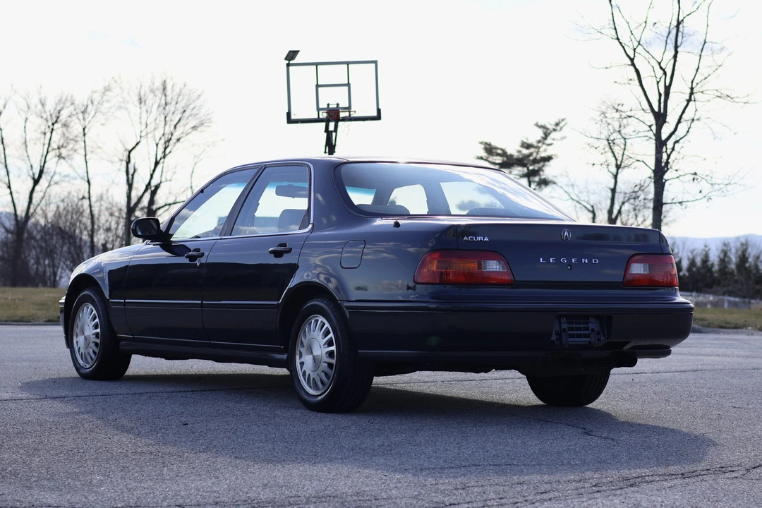 1995 Acura Legend 2nd Gen - Image 8 of 31