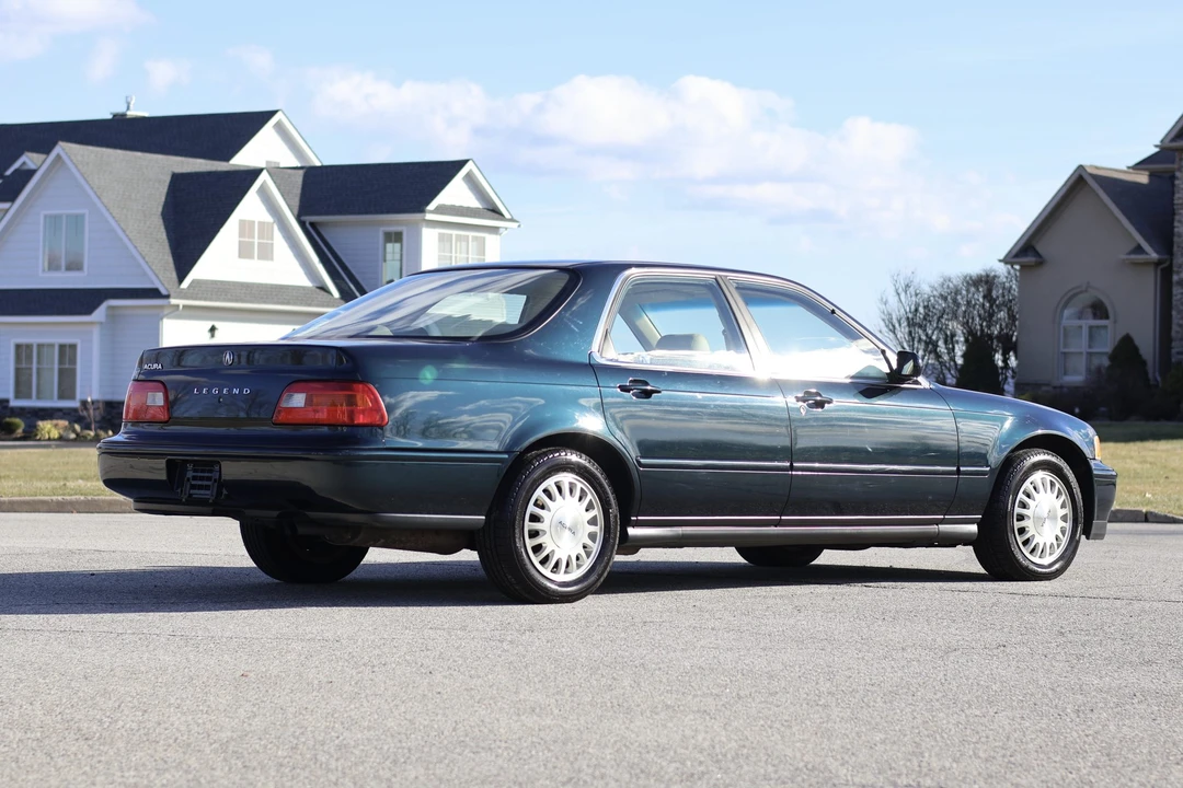 1995 Acura Legend 2nd Gen - Image 12 of 31