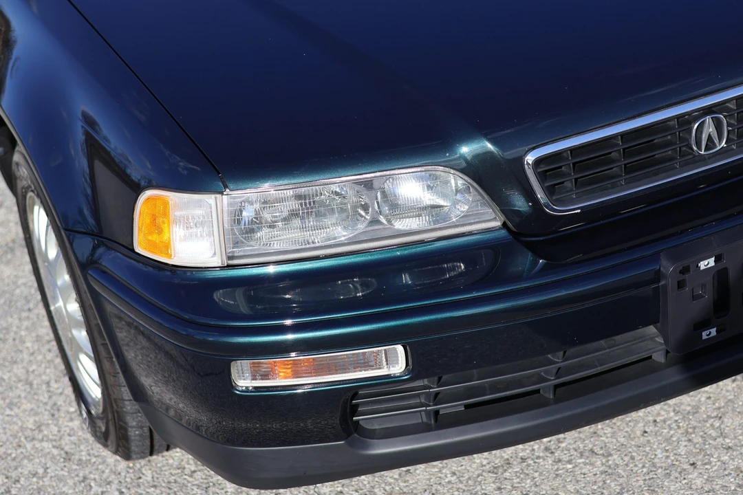1995 Acura Legend 2nd Gen - Image 30 of 31