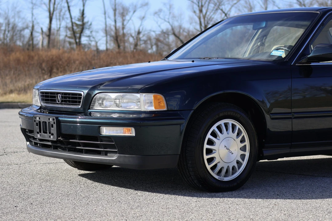 1995 Acura Legend 2nd Gen - Image 19 of 31