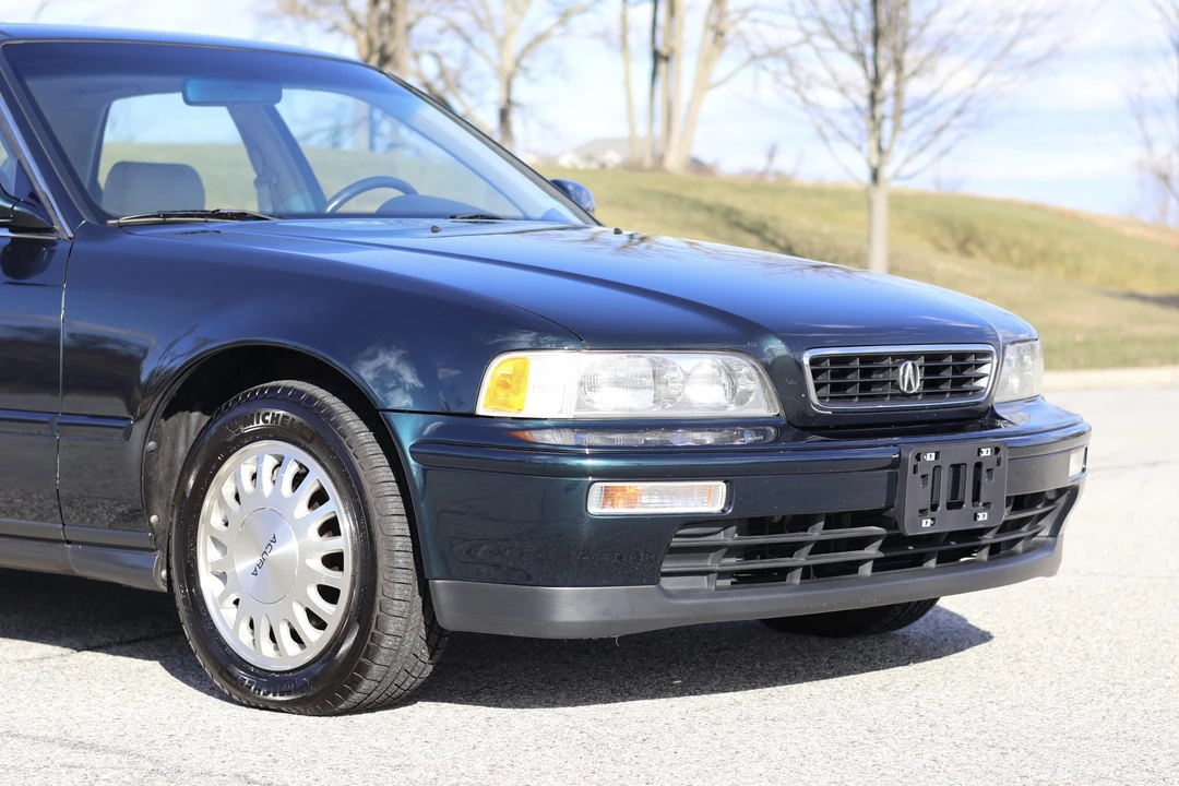 1995 Acura Legend 2nd Gen - Image 24 of 31