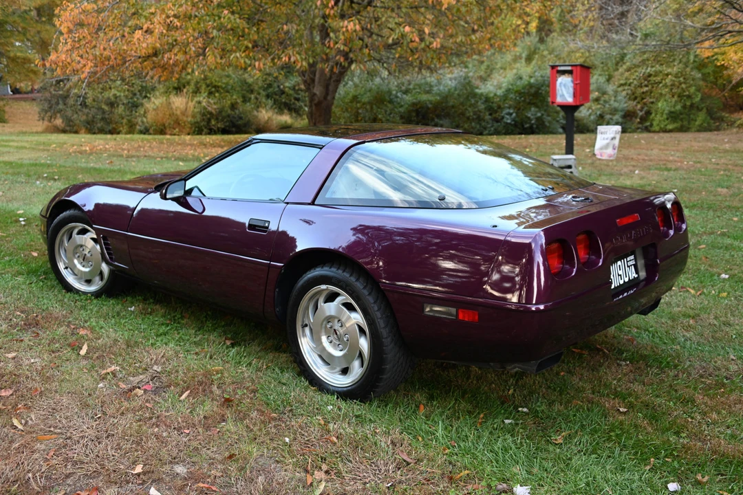 1995 Chevrolet Corvette C4 - Image 19 of 31