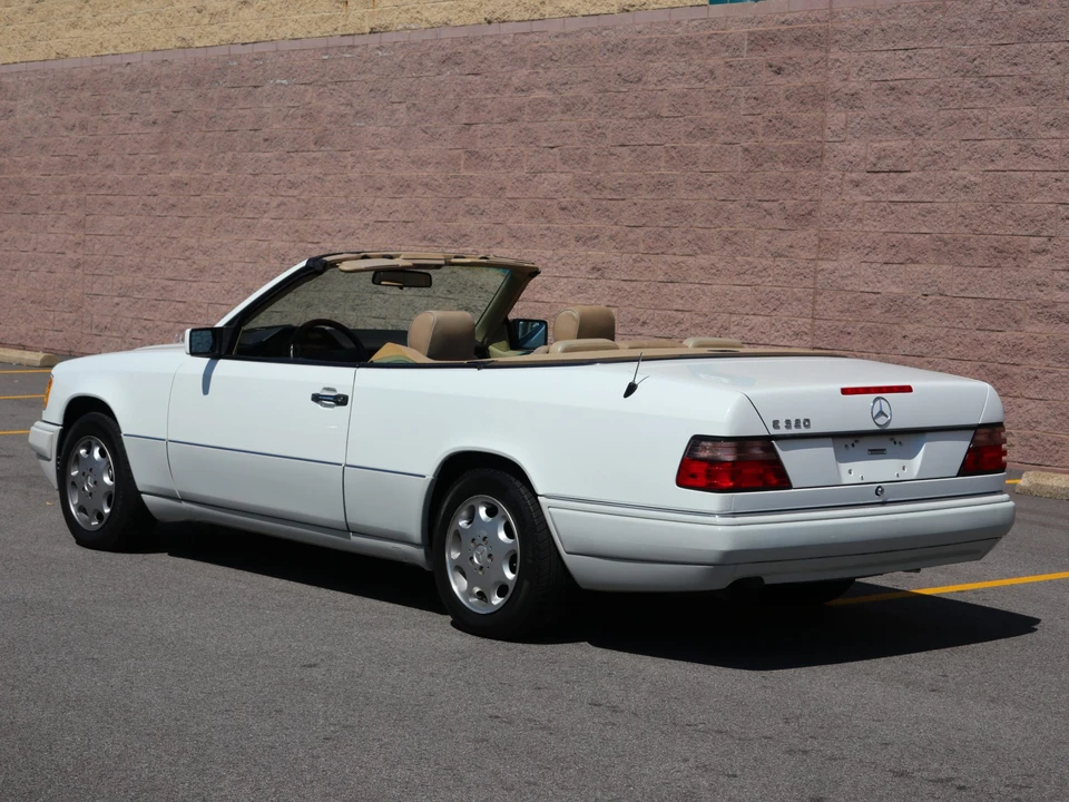 1995 Mercedes-Benz W124 E-Class - Image 19 of 31