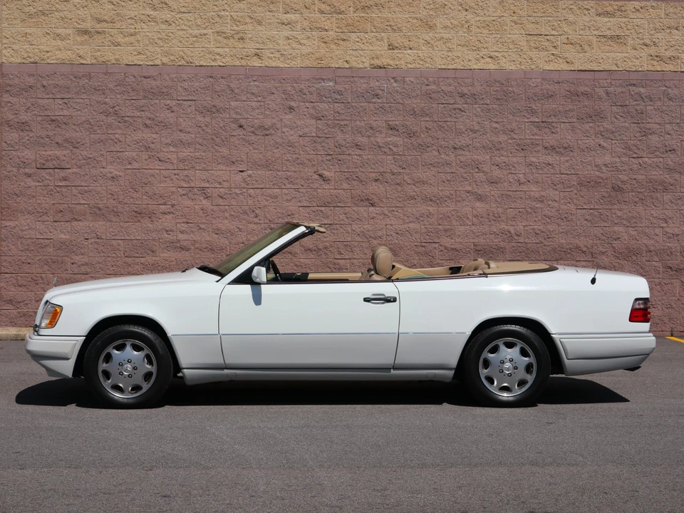 1995 Mercedes-Benz W124 E-Class - Image 20 of 31