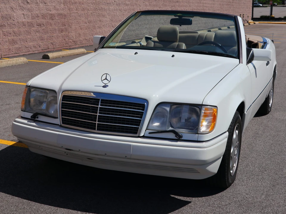 1995 Mercedes-Benz W124 E-Class - Image 4 of 31