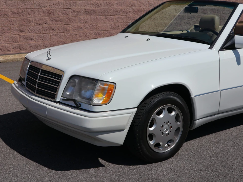 1995 Mercedes-Benz W124 E-Class - Image 29 of 31
