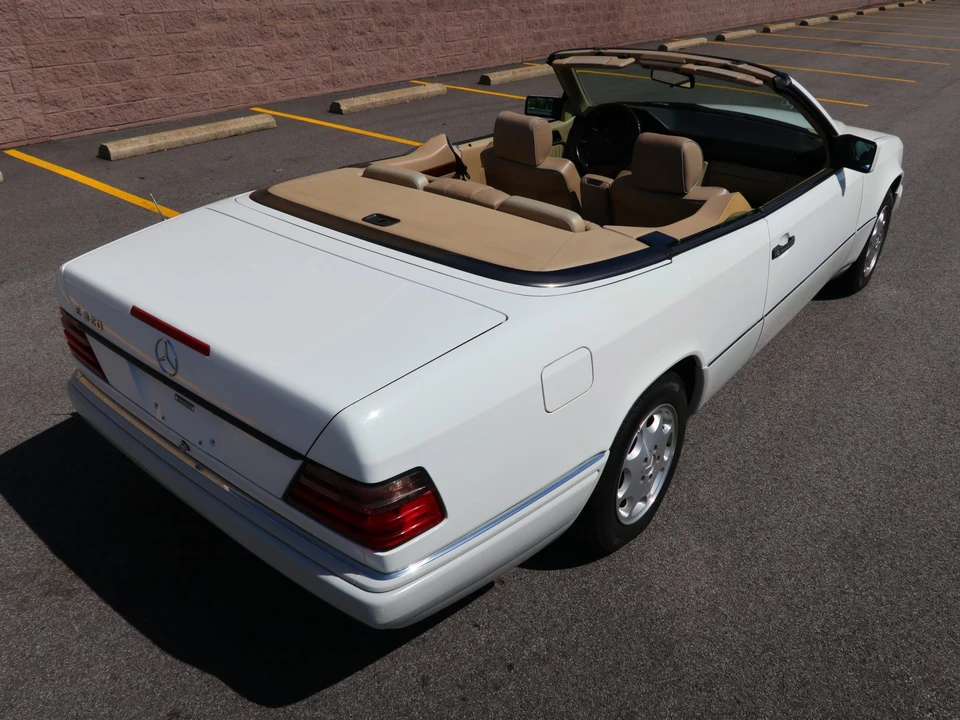 1995 Mercedes-Benz W124 E-Class - Image 17 of 31