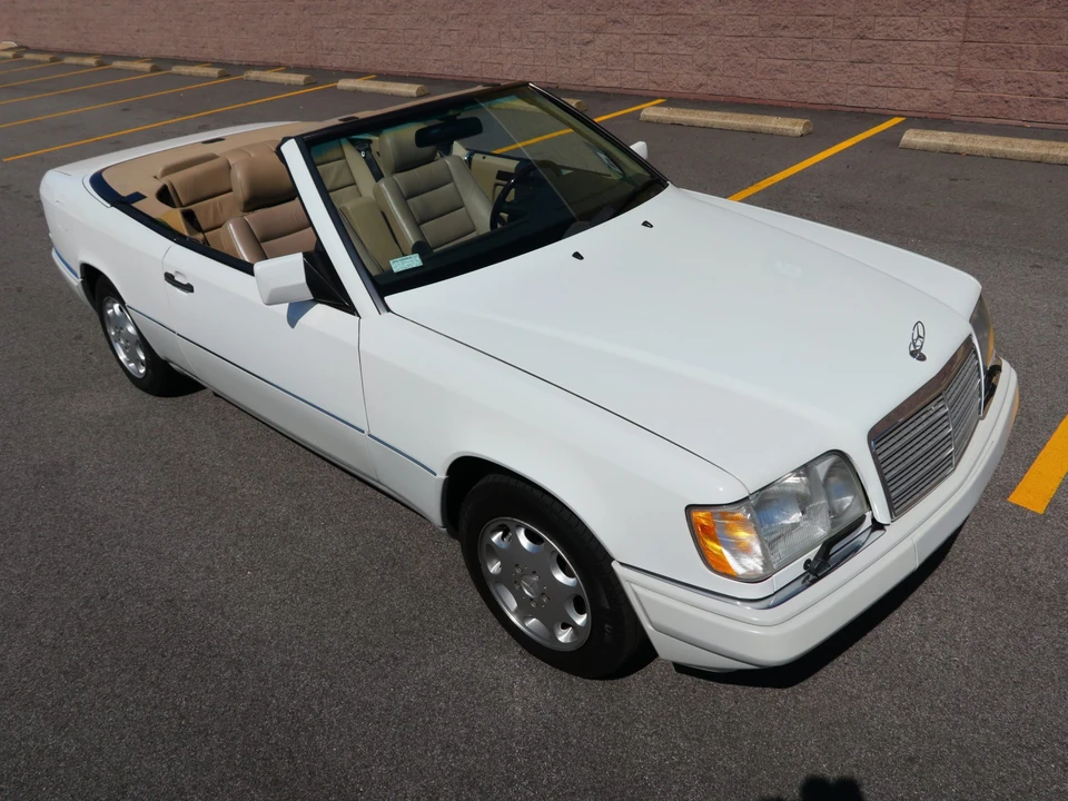 1995 Mercedes-Benz W124 E-Class - Image 12 of 31