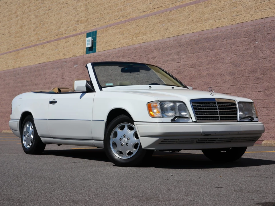 1995 Mercedes-Benz W124 E-Class - Image 11 of 31