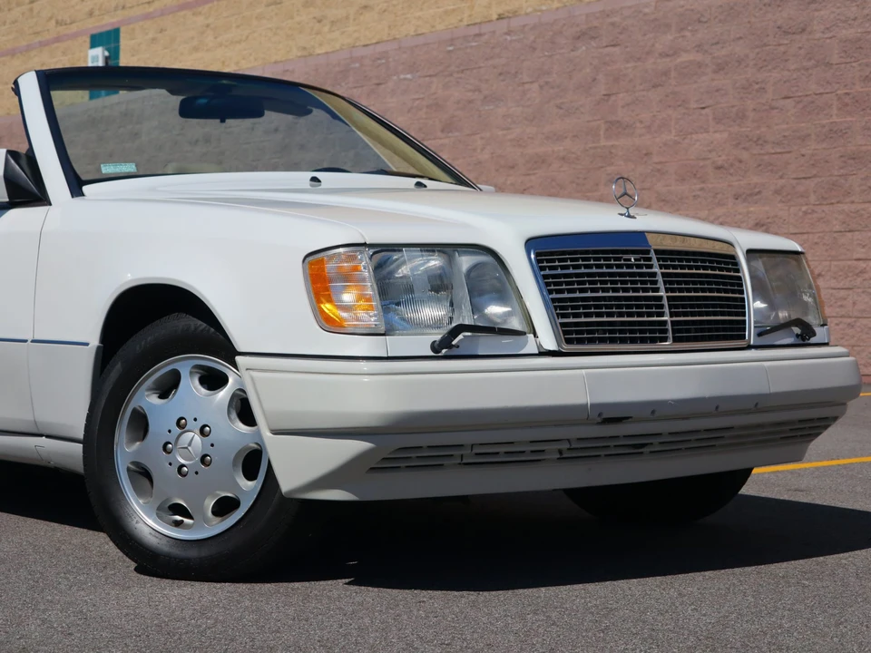 1995 Mercedes-Benz W124 E-Class - Image 24 of 31