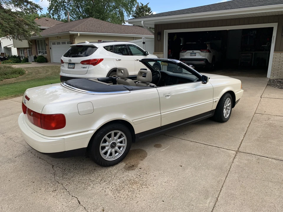 1996 Audi Coupe & Cabriolet - Image 9 of 31