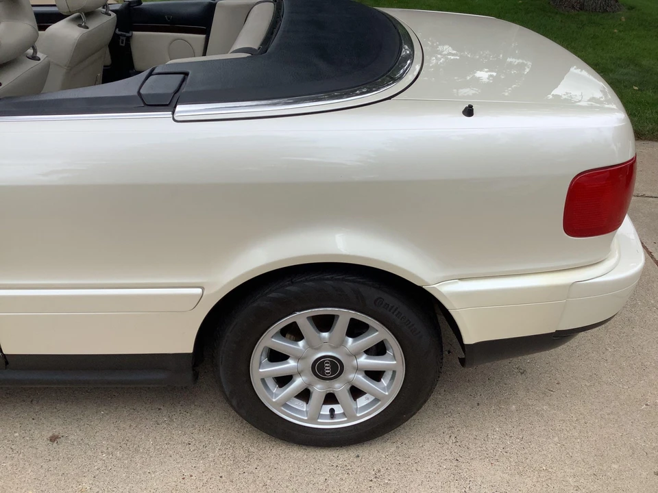1996 Audi Coupe & Cabriolet - Image 11 of 31